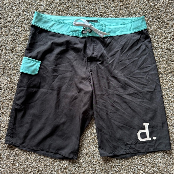 Diamond Supply co black & Tiffany d. Logo board shorts size 34 w cargo pocket - Picture 1 of 8